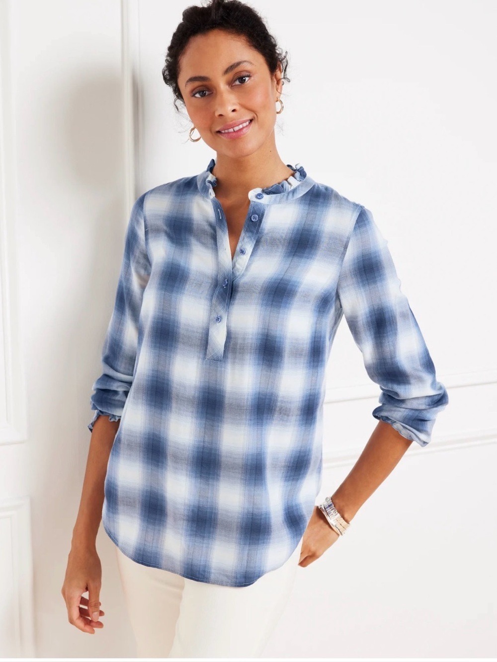 TALBOTS RUFFLE TRIM POPOVER  LIGHTWEIGHT BLOUSE BUTTONS AT FRONT ULTRA SOFT